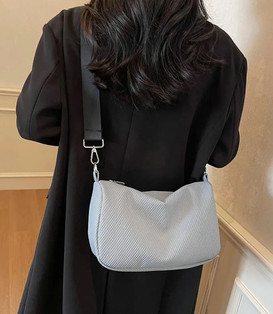 Texture Solid Polyester Shoulder Bag Large Capacity Practical Handbag for Women Tourist Commuter Sling Bags 2025